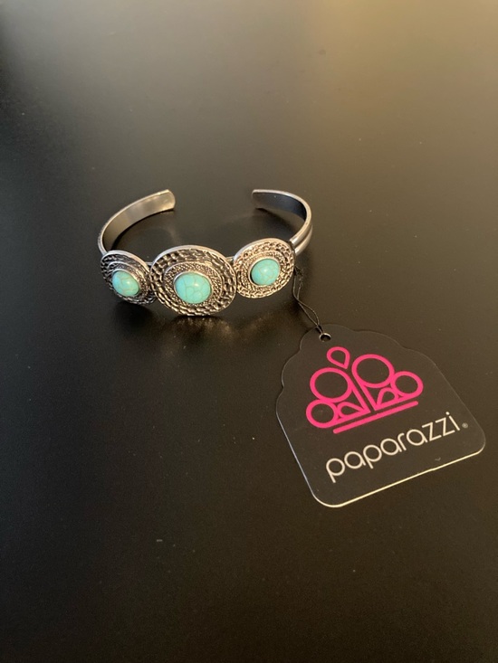 paparazzi Jewelry - paparazzi Silver Cuff with Turquoise Blue Accents